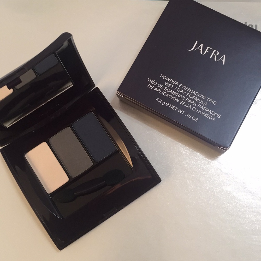 JAFRA EYESHADOW TRIO